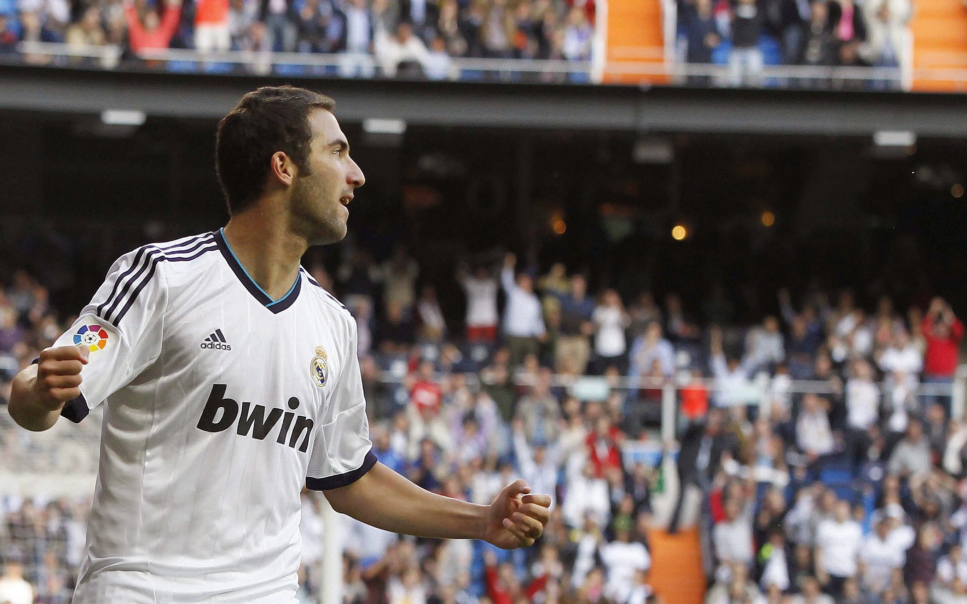 伊朗男足在巴黎奥运会上表现出色，晋级四强，伊朗男子足球队