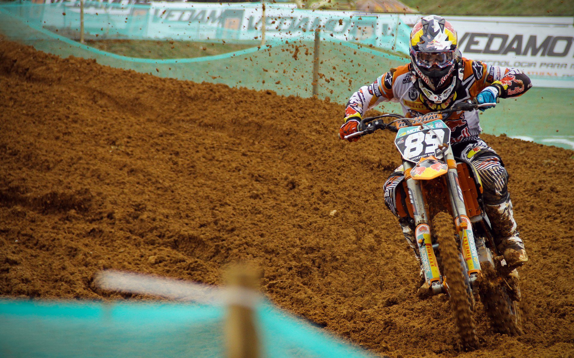 奥斯汀马刺防守表现稳健，奥斯卡马丁内斯